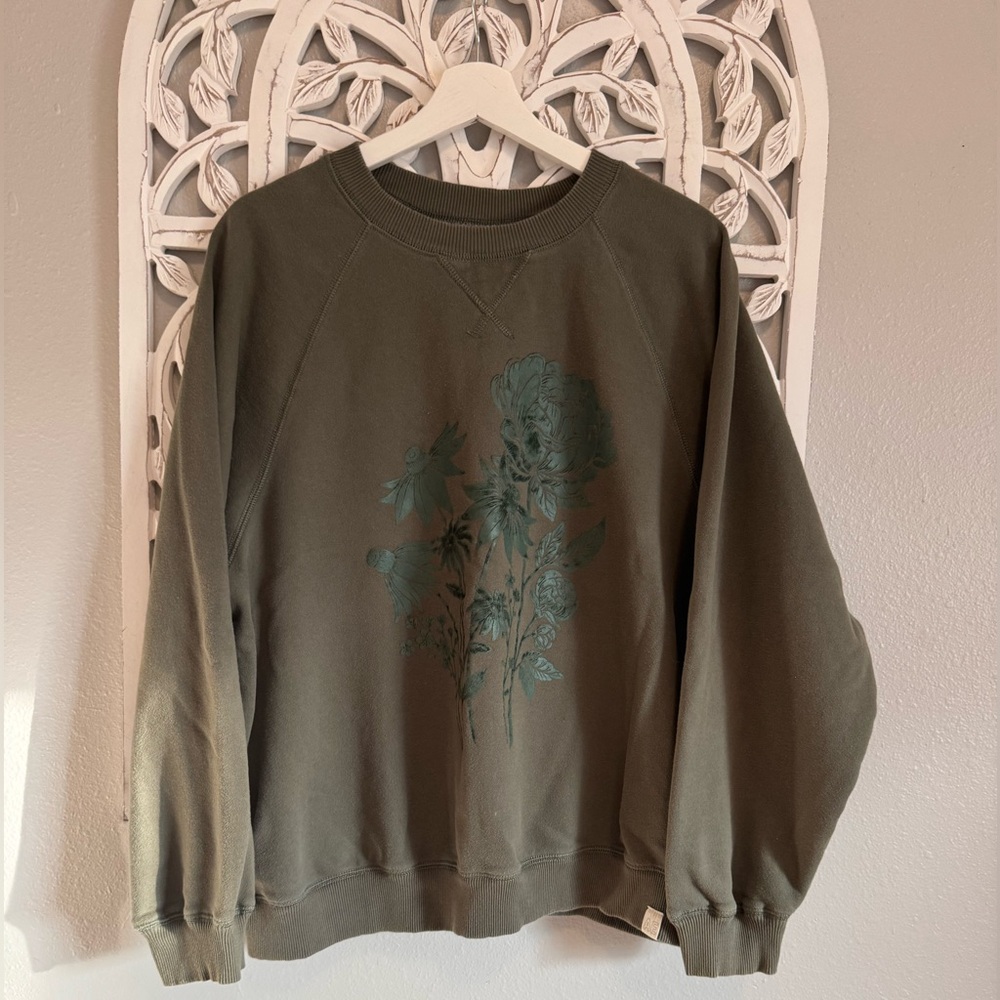 American Eagle Outfitters Olive Floral Sweatshirt‎ Size XL